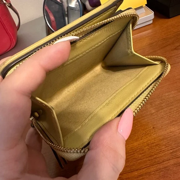 Tory Burch Wallet - Picture 5 of 8